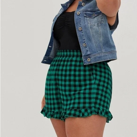Torrid Women’s Plus Size Gingham 5-Inch Gauze High-Rise Short Ruffle Hem Green 1 - Picture 1 of 12